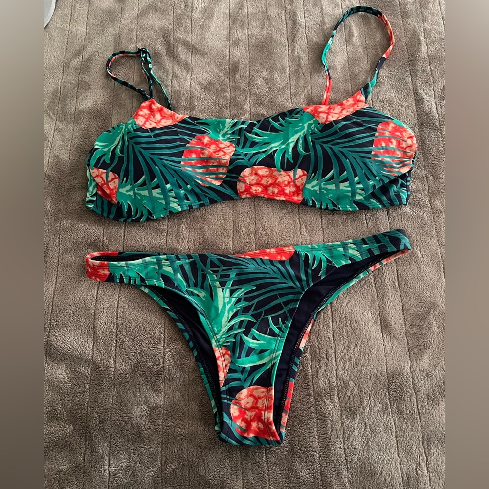 Barely worn pineapple aerie bikini set
